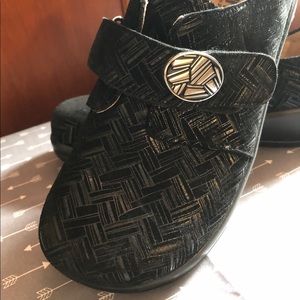 Allegria Joleen Interlockin’ Professional Black